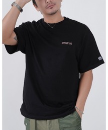 スモールロゴエンブロイダリーTシャツ