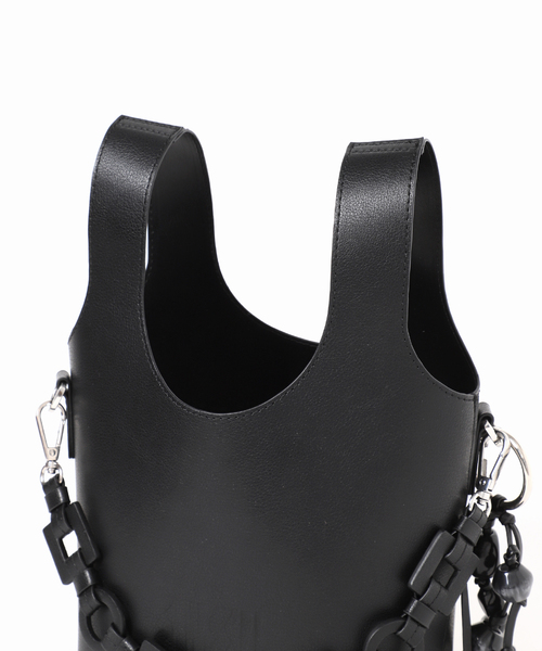 JOURNAL STANDARD(ジャーナルスタンダード)の「別注【VARNY】 JUBILEE BAG WITH CHARM(チャーム付)(ショルダーバッグ・レディース・ブラック/ブラウン・FREE)」の11枚目の写真