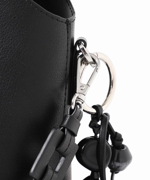 JOURNAL STANDARD(ジャーナルスタンダード)の「別注【VARNY】 JUBILEE BAG WITH CHARM(チャーム付)(ショルダーバッグ・レディース・ブラック/ブラウン・FREE)」の13枚目の写真