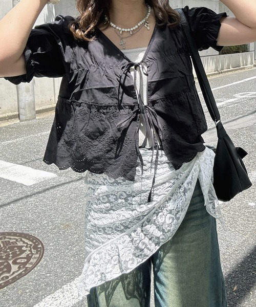 AS KNOW AS plus（アズノゥアズプラス）の「●リボン結び コットンレース半袖ブラウス（シャツ/ブラウス・レディース・ブラウン/ブラック/オフホワイト・FREE）」の3枚目の写真