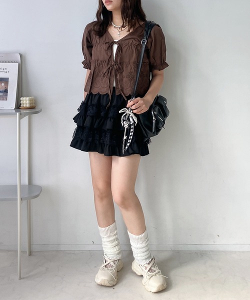 AS KNOW AS plus（アズノゥアズプラス）の「●リボン結び コットンレース半袖ブラウス（シャツ/ブラウス・レディース・ブラウン/ブラック/オフホワイト・FREE）」の6枚目の写真