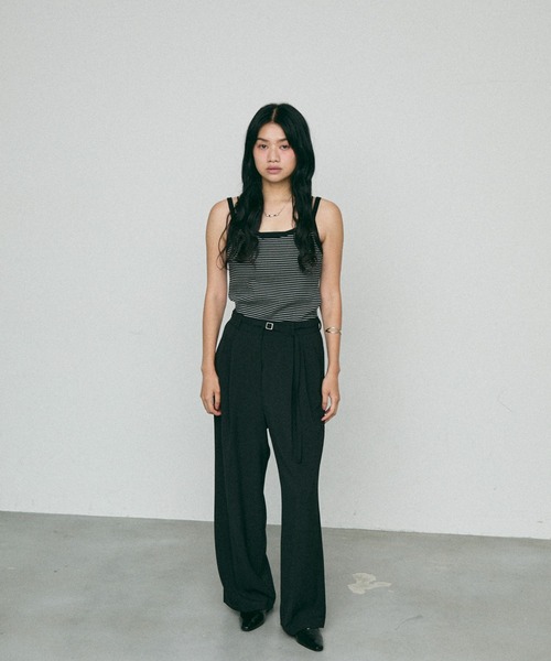 NUJOH(ヌゾ)の「Coco sleeveless shirt / ココ ノースリーブ シャーツ(キャミソール・レディース・ブラック/アイボリー・FREE)」の17枚目の写真