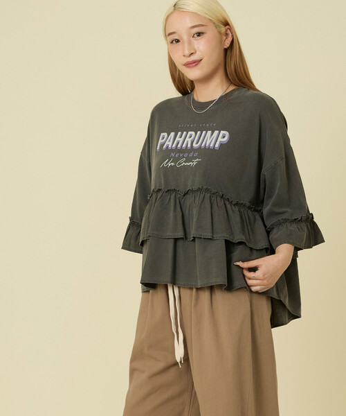 FREAK'S STORE(フリークスストア)の「ティアードフリルロゴ切替 7分袖Tシャツ(Tシャツ/カットソー・レディース・オフホワイト/マスタード/チャコール・フリ-)」の2枚目の写真