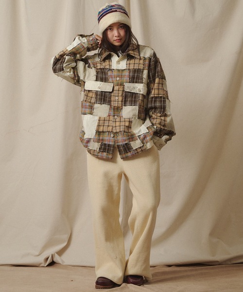 Universal Style Wear(ユニバーサルスタイルウェア)の「Universal Style Wear パッチワーク シャツ(シャツ/ブラウス・メンズ・スミクロ/グレー/オフホワイト/カーキ・LARGE/MEDIUM/X-LARGE)」の5枚目の写真