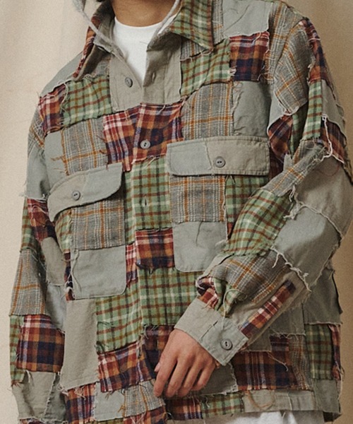 Universal Style Wear(ユニバーサルスタイルウェア)の「Universal Style Wear パッチワーク シャツ(シャツ/ブラウス・メンズ・スミクロ/グレー/オフホワイト/カーキ・LARGE/MEDIUM/X-LARGE)」の10枚目の写真