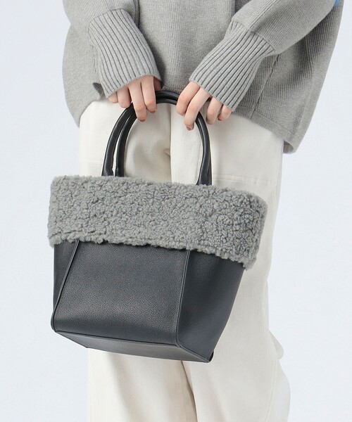 BEAMS HEART（ビームスハート）の「ムートンボア スクエア バッグ（トートバッグ・レディース・ブラウン/ブラック・ONE SIZE）」の4枚目の写真