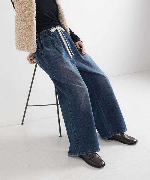 URBAN RESEARCH（アーバンリサーチ）の「デニムイージーワイドパンツ（デニムパンツ・レディース・ブルー/ブラック・36/38/40）」の4枚目の写真