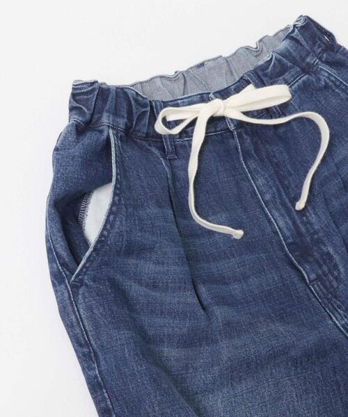 URBAN RESEARCH（アーバンリサーチ）の「デニムイージーワイドパンツ（デニムパンツ・レディース・ブルー/ブラック・36/38/40）」の15枚目の写真