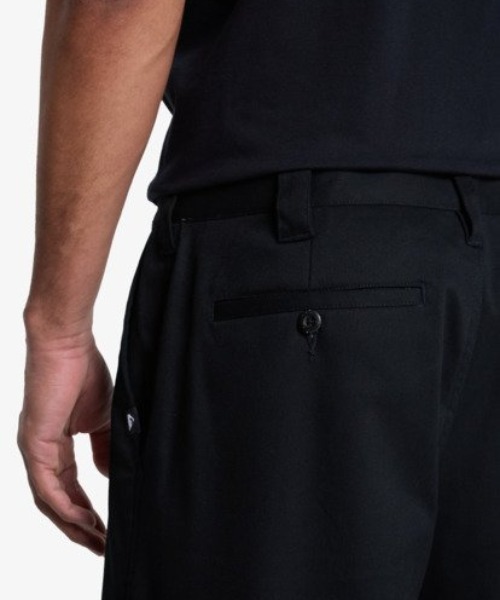 Quiksilver(クイックシルバー)の「UNION REGULAR PANT /クイックシルバーチノパンツ(チノパンツ・メンズ・ブラック・34inch/30inch)」の8枚目の写真