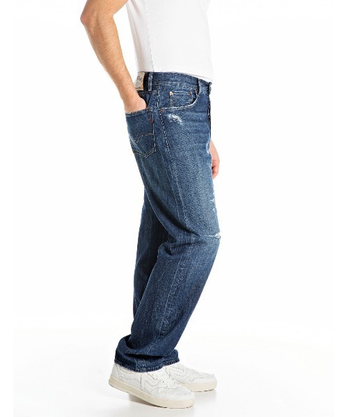 REPLAY(リプレイ)の「9ZERO1 ストレートフィットインディゴダメージデニム(デニムパンツ・メンズ・ダークブルー・W28xL32/W29xL32/W30xL32/W31xL32/W32xL32/W33xL32/W34xL32)」の3枚目の写真