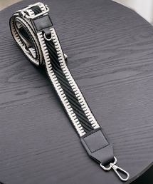 mili an deni（ミリアンデニ）の「マルチストラップ（ウォレットチェーン）」