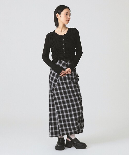 Ray BEAMS(レイビームス)の「リブ シャーリング カーディガン(カーディガン/ボレロ・レディース・ブラック/ライトグレー・ONE SIZE)」の9枚目の写真