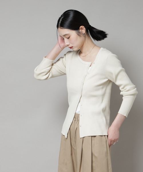 NANO universe（ナノユニバース）の「アシメネックデサインリブニットトップス（ニット/セーター・レディース・チャコール/ライトベージュ/ブルー・FREE）」の13枚目の写真