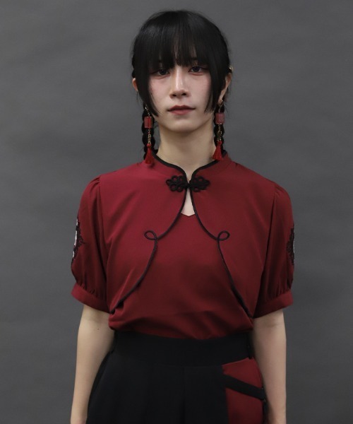 axes femme POETIQUE（アクシーズファムポエティック）の「麻雀牌刺繍ブラウス（シャツ/ブラウス・レディース・レッド/ホワイト/ブラック・MEDIUM）」の4枚目の写真