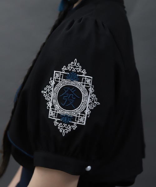 axes femme POETIQUE（アクシーズファムポエティック）の「麻雀牌刺繍ブラウス（シャツ/ブラウス・レディース・レッド/ホワイト/ブラック・MEDIUM）」の10枚目の写真