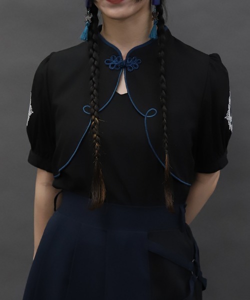 axes femme POETIQUE（アクシーズファムポエティック）の「麻雀牌刺繍ブラウス（シャツ/ブラウス・レディース・レッド/ホワイト/ブラック・MEDIUM）」の11枚目の写真