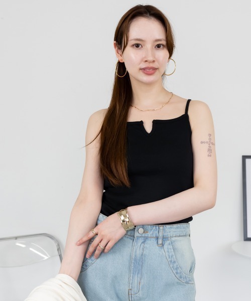 aity(アイティ)の「キーネックキャミソール コットン インナー トップス シンプル 無地 黒 白 夏服(キャミソール・レディース・ブラック/オフホワイト・L/LL/3L/4L/M)」の12枚目の写真