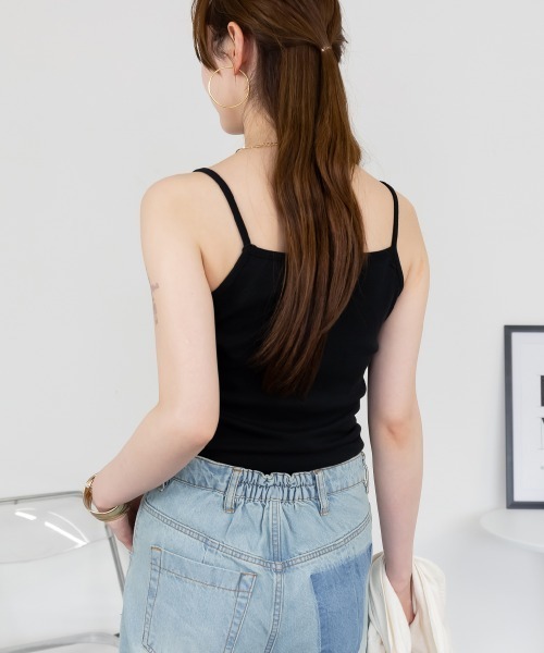 aity(アイティ)の「キーネックキャミソール コットン インナー トップス シンプル 無地 黒 白 夏服(キャミソール・レディース・ブラック/オフホワイト・L/LL/3L/4L/M)」の16枚目の写真