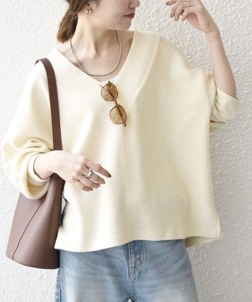 SHIPS any(シップス エニィ)の「SHIPS any:〈手洗い可能〉サカリバ 深Vネック ルーズ プルオーバー(Tシャツ/カットソー・レディース・チャコールグレー/オフホワイト/ナチュラル・ONE SIZE)」の1枚目の写真