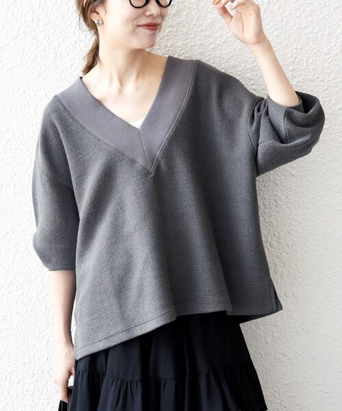 SHIPS any(シップス エニィ)の「SHIPS any:〈手洗い可能〉サカリバ 深Vネック ルーズ プルオーバー(Tシャツ/カットソー・レディース・チャコールグレー/オフホワイト/ナチュラル・ONE SIZE)」の17枚目の写真