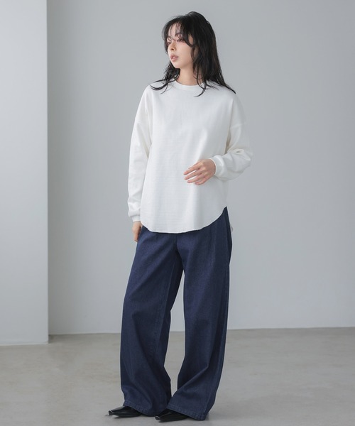 itto...（イット）の「デニムタックパンツ（デニムパンツ・レディース・ブルー/ワンウォッシュ・M/L）」の16枚目の写真