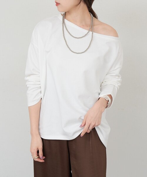 SHENERY(シーナリー)の「サイドスリットオフショルスウェット(Tシャツ/カットソー・レディース・グレー系その他/ベージュ/ホワイト・FREE)」の2枚目の写真
