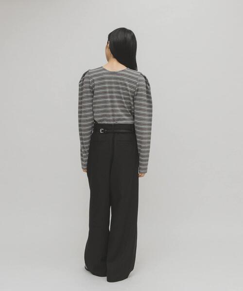 KBF（ケイビーエフ）の「バレルレッグタックスラックス（その他パンツ・レディース・ブラック/ブラウン・38/36）」の19枚目の写真