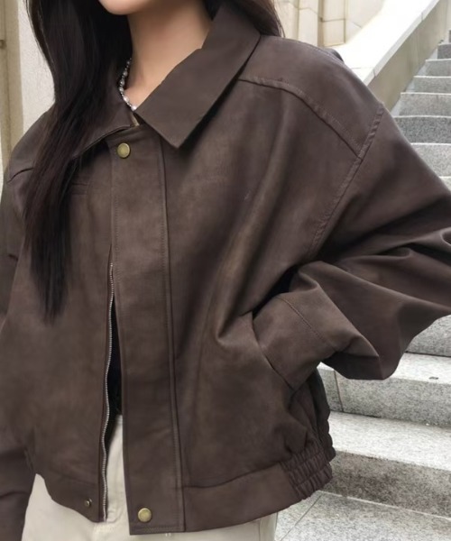 H.TOKYO（エイチトウキョウ）の「【マットな質感が上品】短丈ドロップショルダーライダースブルゾン（ブルゾン・レディース・ブラック/ブラウン・FREE）」の3枚目の写真