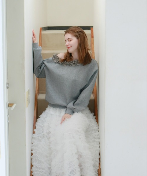 mic by Olu.（ミックバイオルドット）の「＜ ZOZOTOWN限定 ＞ラッフルネックスウェット（スウェット・レディース・グレー/ブラック・FREE）」の13枚目の写真