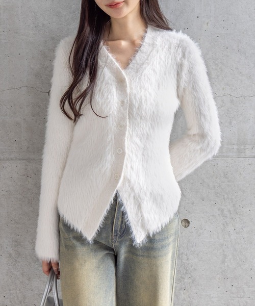 CLEAR BASIC（クリアベーシック）の「Vネックフェザーニットロングカーディガン［大人 カジュアル 着回し力抜群］（カーディガン/ボレロ・レディース・アイボリー/グレイッシュベージュ/チャコールグレー・F）」の2枚目の写真