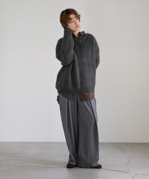 select MOCA(セレクトモカ)の「ヘンリーネックオーバーニット(ニット/セーター・レディース・アイボリー/ブラック/チャコールグレー・FREE)」の5枚目の写真