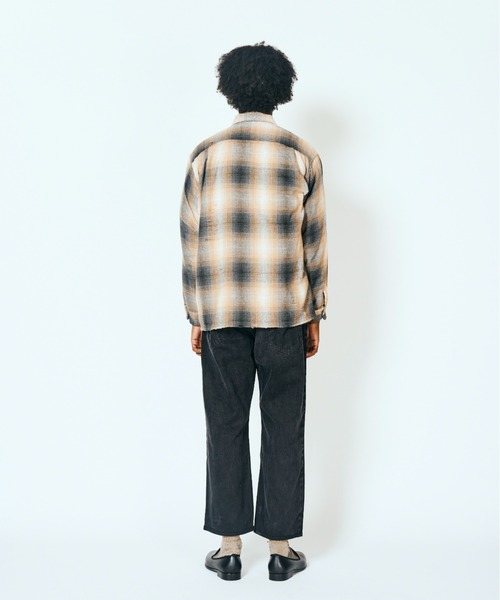 2AM(ツーエイエム)の「DAN RIVER ダンリバー / WORN OUT BOX SHIRT ダメージ加工(シャツ/ブラウス・メンズ・ブラック/グレー/ベージュ・MEDIUM/LARGE)」の6枚目の写真