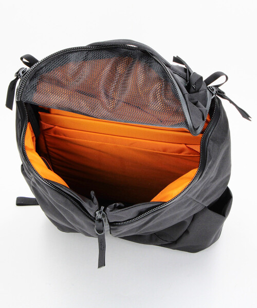 MYSTERY RANCH（ミステリーランチ）の「MYSTERY RANCH/ミステリーランチ CATALYST 22（バックパック/リュック・メンズ・ブラック・ONE SIZE）」の11枚目の写真