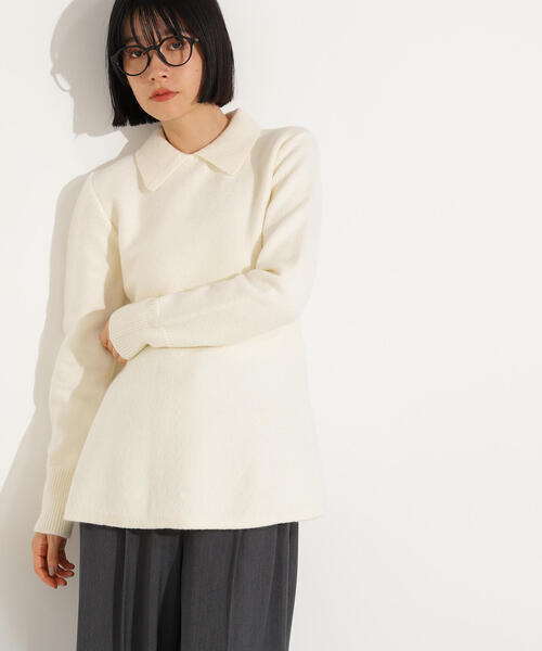 N.（N. Natural Beauty Basic）（エヌエヌナチュラルビューティーベーシック）の「襟付きペプラムニット（ニット/セーター・レディース・レッド/チャコールグレー/オフホワイト・MEDIUM）」の2枚目の写真