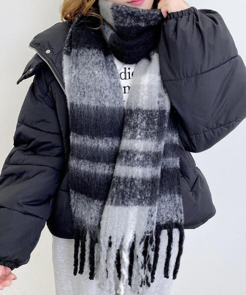 INGNI（イング）の「チェックボリュームストール（ストール/ショール・レディース・グレー/ピンク/ベージュ・ONE SIZE）」の5枚目の写真