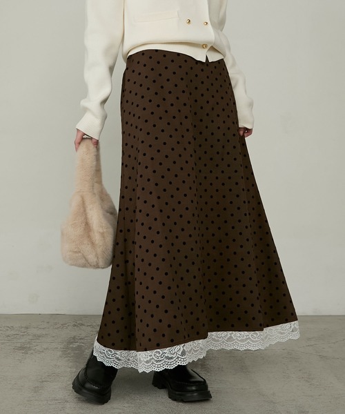 Cherir Mignon(シェリルミニョン)の「【Cherir Mignon】レースドッキングフロッキードットロングスカート(スカート・レディース・ブラック/ブラウン・M/S)」の2枚目の写真