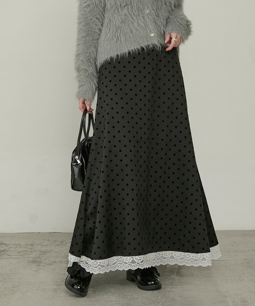 Cherir Mignon(シェリルミニョン)の「【Cherir Mignon】レースドッキングフロッキードットロングスカート(スカート・レディース・ブラック/ブラウン・M/S)」の1枚目の写真