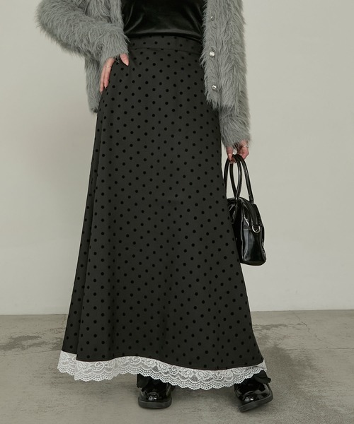Cherir Mignon(シェリルミニョン)の「【Cherir Mignon】レースドッキングフロッキードットロングスカート(スカート・レディース・ブラック/ブラウン・M/S)」の3枚目の写真