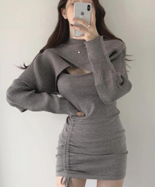 HYBERNAT グレー ノースリーブ ミニワンピース　プリーツワンピース HYBERNAT グレー ノースリーブ ミニワンピース プリーツ