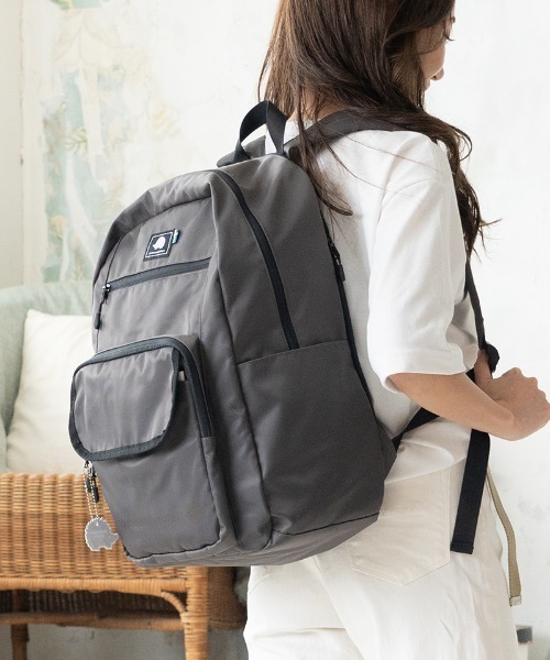 SCANDINAVIAN FOREST（スカンジナビアン・フォレスト）の「フラップポケットリュック＜撥水加工＞（バックパック/リュック・レディース・アイボリー/チャコールグレー/ブラック・FREE）」の8枚目の写真
