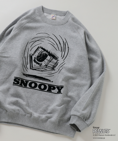 Vintage PEANUTS（ビンテージピーナッツ）の「PEANUTS / ピーナッツ 別注  FANTASY A&G INC プリント スウェット（スウェット・メンズ・ブラック/マスタード/ネイビー/グレー/アイボリー・X-LARGE/LARGE/MEDIUM）」の4枚目の写真