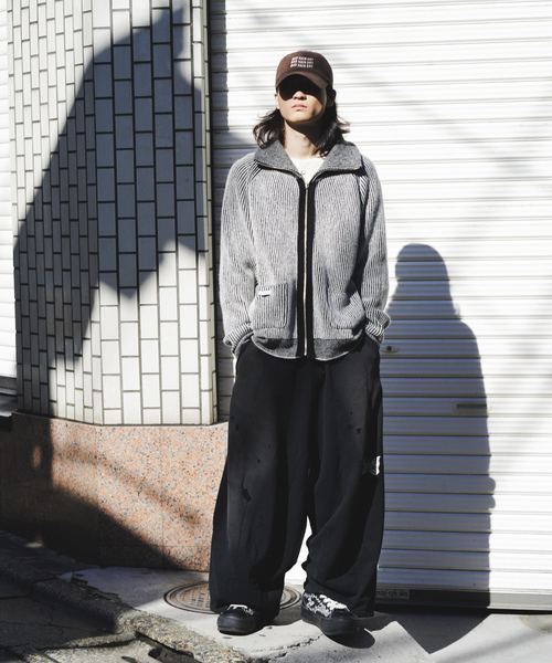 Name.（ネーム）の「Name./ネーム REVERSIBLE WOOL DRIVERS KNIT（カーディガン/ボレロ・メンズ・ブラック/オレンジ・2/1）」の6枚目の写真