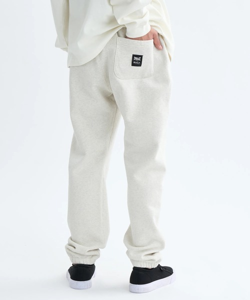 EVERLAST(スポーツ・ライフスタイル)(エバーラスト)の「RVCA メンズ RVCA×EVERLAST SWEAT PANTS セットアップボトムス 【2025年秋冬モデル】/ルーカエバーラストコラボスウェットパンツ(SET UP・セットアップ可能・空港コーデ)(スウェットパンツ・メンズ・ヘザーグレー/ブラック/ホワイト系その他・SMALL/MEDIUM/LARGE/X-LARGE)」の4枚目の写真