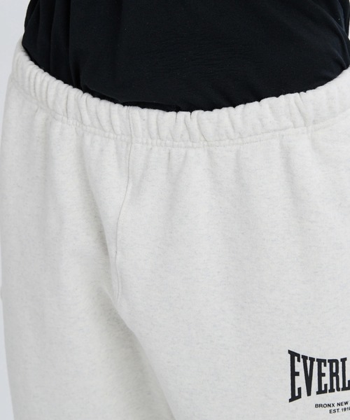 EVERLAST(スポーツ・ライフスタイル)(エバーラスト)の「RVCA メンズ RVCA×EVERLAST SWEAT PANTS セットアップボトムス 【2025年秋冬モデル】/ルーカエバーラストコラボスウェットパンツ(SET UP・セットアップ可能・空港コーデ)(スウェットパンツ・メンズ・ヘザーグレー/ブラック/ホワイト系その他・SMALL/MEDIUM/LARGE/X-LARGE)」の5枚目の写真
