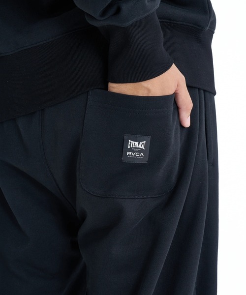EVERLAST(スポーツ・ライフスタイル)(エバーラスト)の「RVCA メンズ RVCA×EVERLAST SWEAT PANTS セットアップボトムス 【2025年秋冬モデル】/ルーカエバーラストコラボスウェットパンツ(SET UP・セットアップ可能・空港コーデ)(スウェットパンツ・メンズ・ヘザーグレー/ブラック/ホワイト系その他・SMALL/MEDIUM/LARGE/X-LARGE)」の18枚目の写真