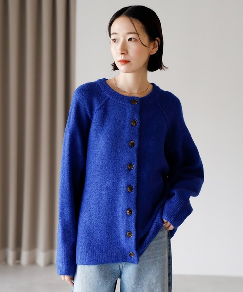 amini（アミニ）の「【2025 AW】もちもちニット　ラグランスリーブカーディガン（カーディガン/ボレロ・レディース・ブルー/チャコールグレー/オレンジ/アイボリー/グレイッシュベージュ・MEDIUM/FREE）」の5枚目の写真