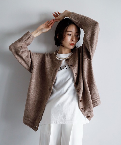 amini（アミニ）の「【2025 AW】もちもちニット　ラグランスリーブカーディガン（カーディガン/ボレロ・レディース・ブルー/チャコールグレー/オレンジ/アイボリー/グレイッシュベージュ・MEDIUM/FREE）」の12枚目の写真