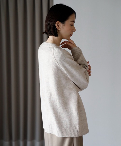 amini（アミニ）の「【2025 AW】もちもちニット　ラグランスリーブカーディガン（カーディガン/ボレロ・レディース・ブルー/チャコールグレー/オレンジ/アイボリー/グレイッシュベージュ・MEDIUM/FREE）」の17枚目の写真