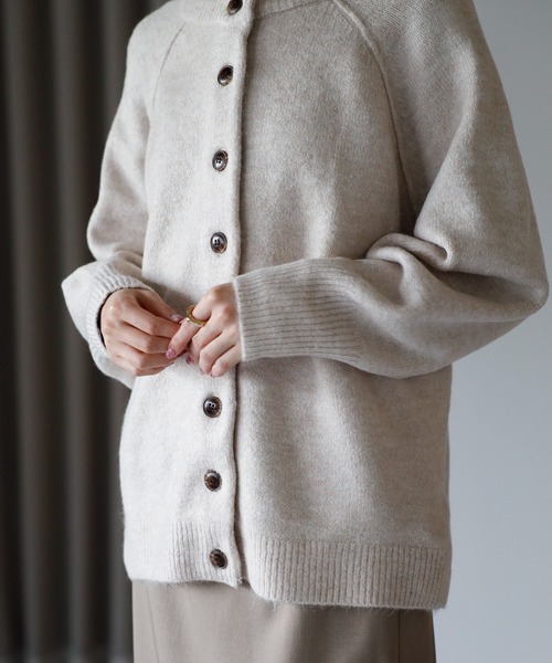 amini（アミニ）の「【2025 AW】もちもちニット　ラグランスリーブカーディガン（カーディガン/ボレロ・レディース・ブルー/チャコールグレー/オレンジ/アイボリー/グレイッシュベージュ・MEDIUM/FREE）」の19枚目の写真