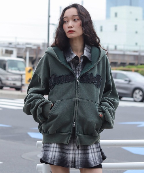 WEGO(ウィゴー)の「WEGO/ショートグラフィックZIPパーカー(パーカー・メンズ・ブラック系その他/グレー/レッド/ダークグリーン/パープル/ブラウン/ピンク・LARGE/MEDIUM)」の17枚目の写真